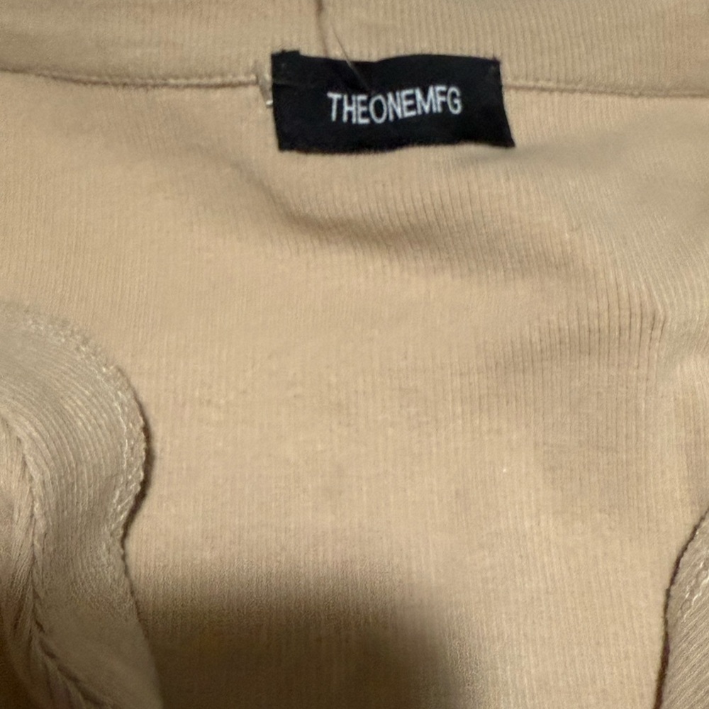 Tan Button-Up Cropped top - Picture 2 of 7